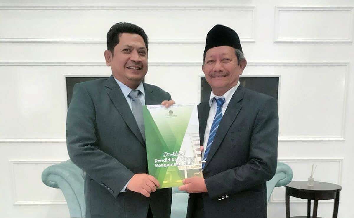 Ketua Pimpinan Wilayah Persatuan Guru Nahdlatul Ulama (PW PERGUNU) Provinsi Lampung Prof.Dr.KH.Imam Syafe’i, M.Ag. resmi menjadi Guru Besar bidang Ilmu Pendidikan Agama Islam.