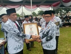 Pelantikan Pengurus Cabang PGRI dan Pengukuhan Bunda Guru Lampung Timur